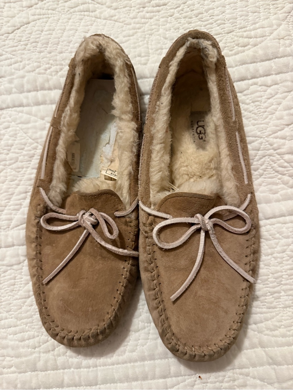 UGG® Women’sChestnut Shearling Moccasin Slippers size 10